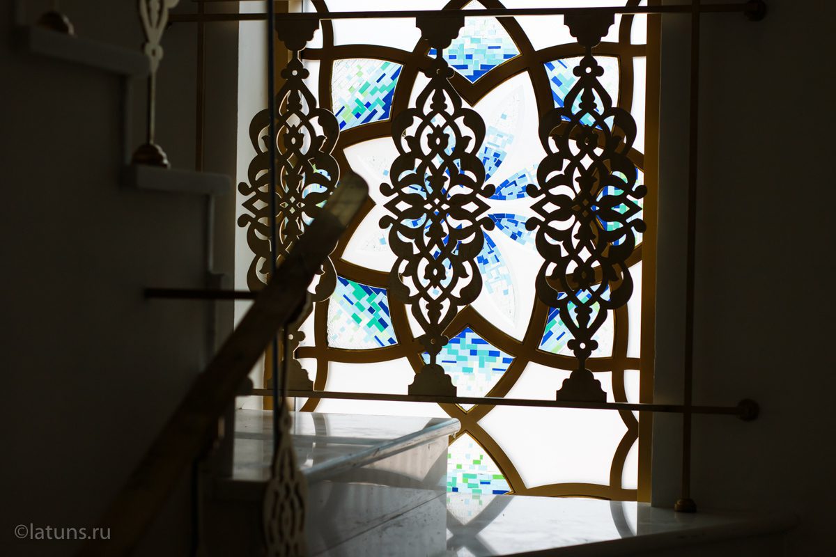 Витраж из латуни