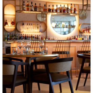 Впечатляющий бар «Cinnamon Kitchen» Впечатляющий бар «Cinnamon Kitchen»