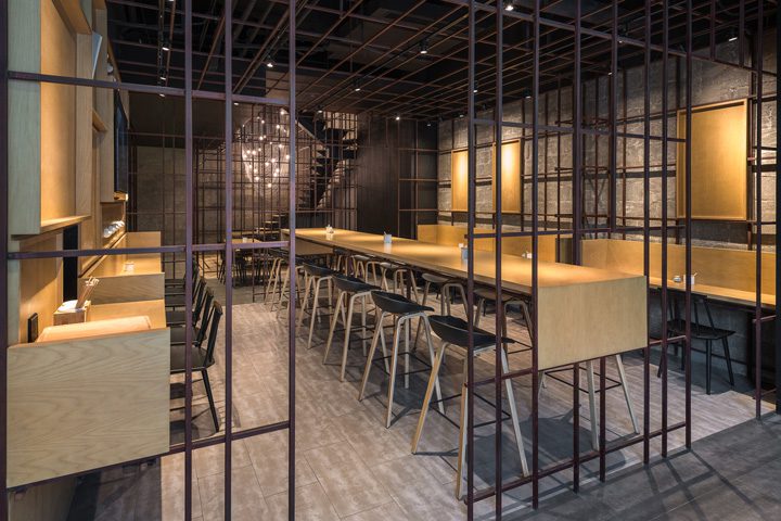 Дизайн ресторана Longxiaobao: когда лапша становится частью интерьера