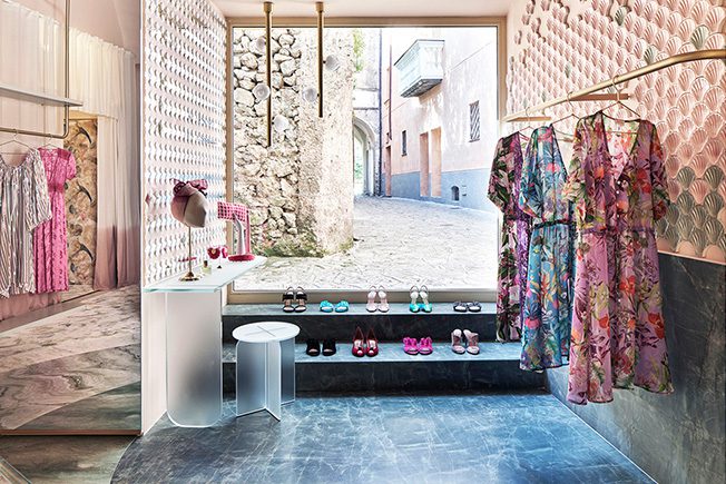 Кристина Челестино спроектировала бутик Pink Closet