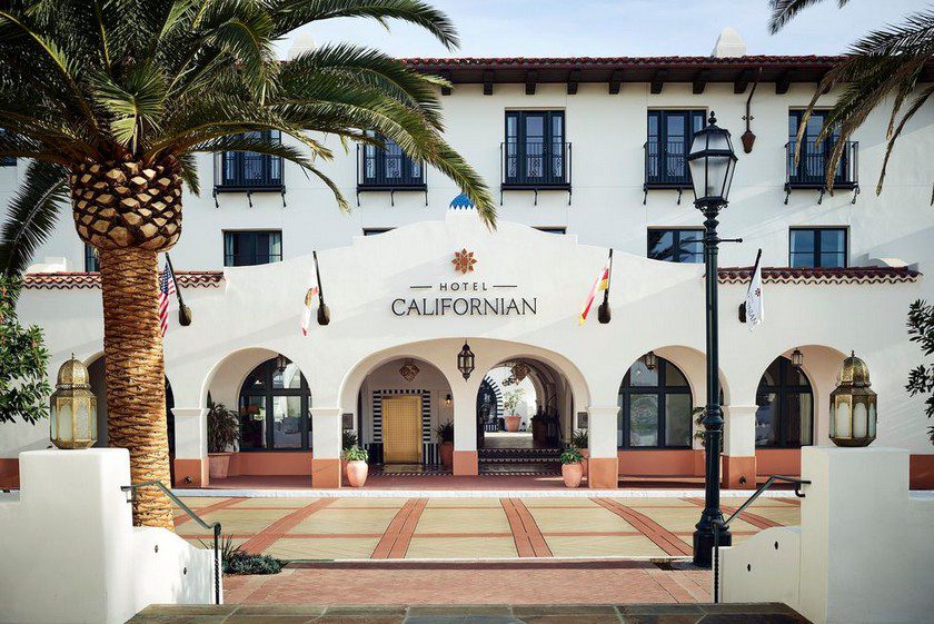 Мартин Лоуренс Буллард представляет новый потрясающий отель Калифорния.