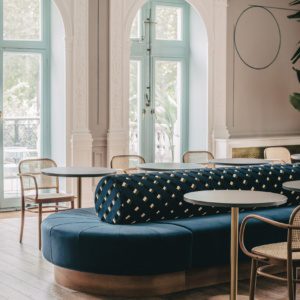Sella Concept создает «взрослые» интерьеры в лондонском co-working пространстве Public Hall Sella Concept создает «взрослые» интерьеры в лондонском co-working пространстве Public Hall