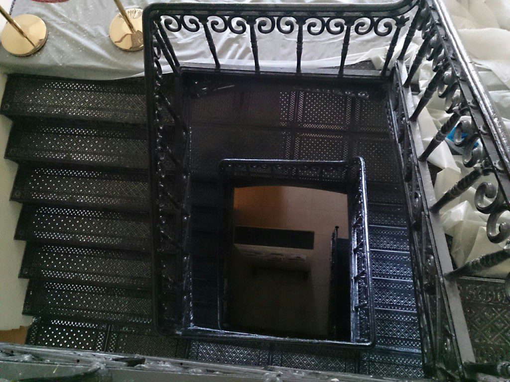 Литая лестница