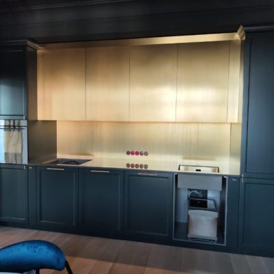 Латунные кухонные фасады