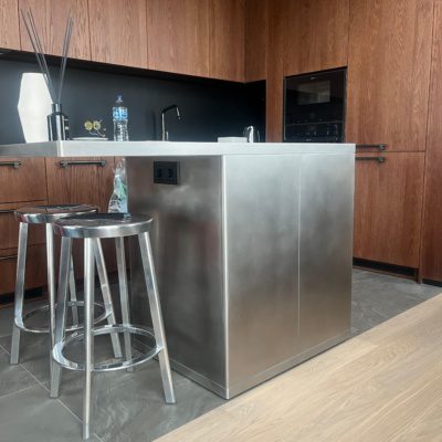 Винотека из нержавеющей стали