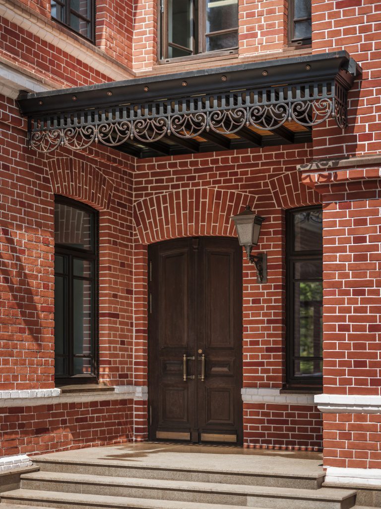 Козырьки для входных групп ГУОД. Фото 7