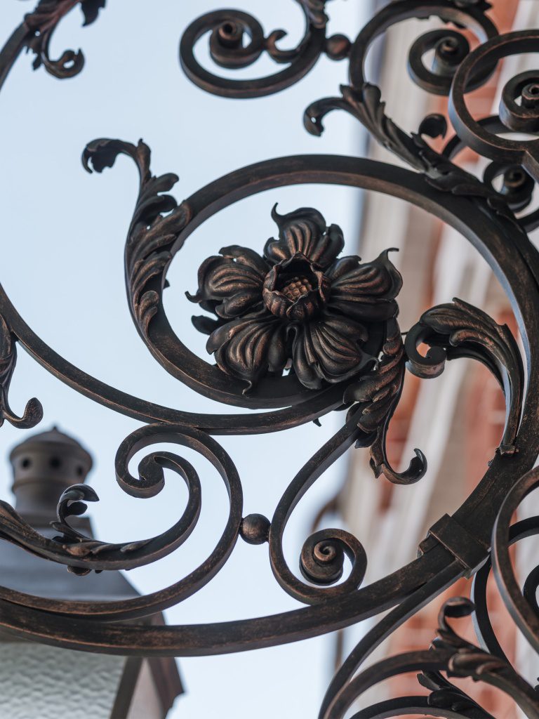 Козырьки для входных групп ГУОД. Фото 9