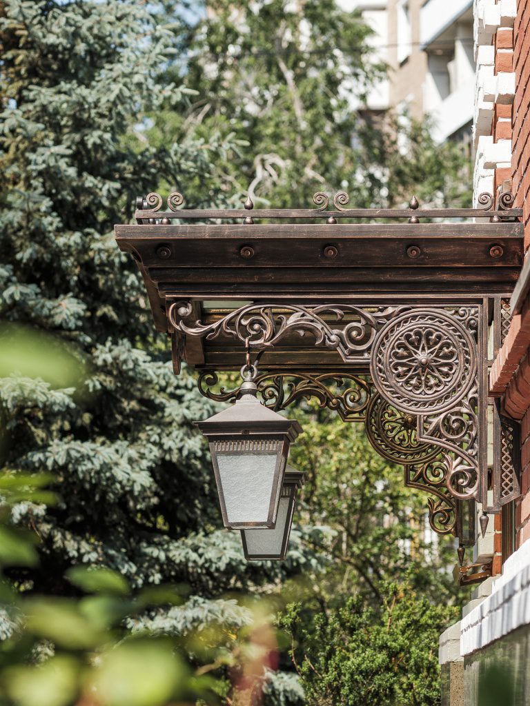 Козырьки для входных групп ГУОД. Фото 6